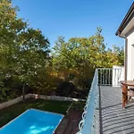 3 Bedroom In Srinjine