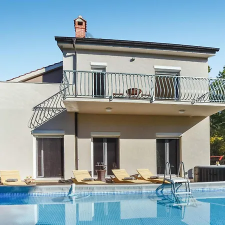 3 Bedroom In *