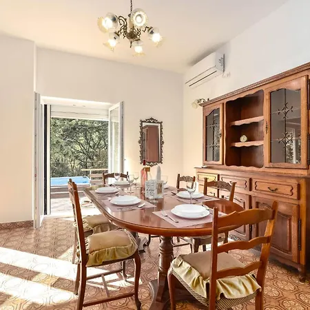 3 Bedroom In Feriehus Srinjine